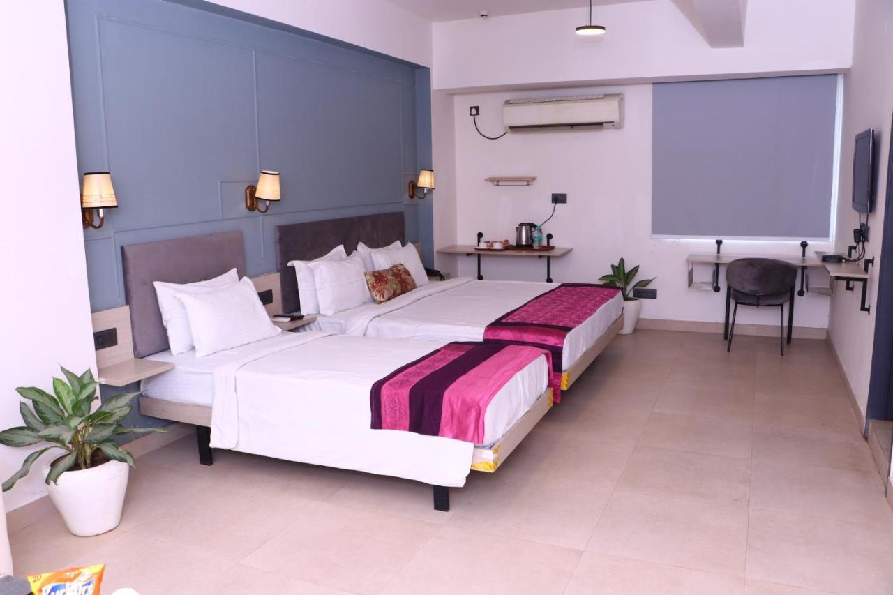 Virohaa Garden Hotel Ghaziabád Exteriér fotografie